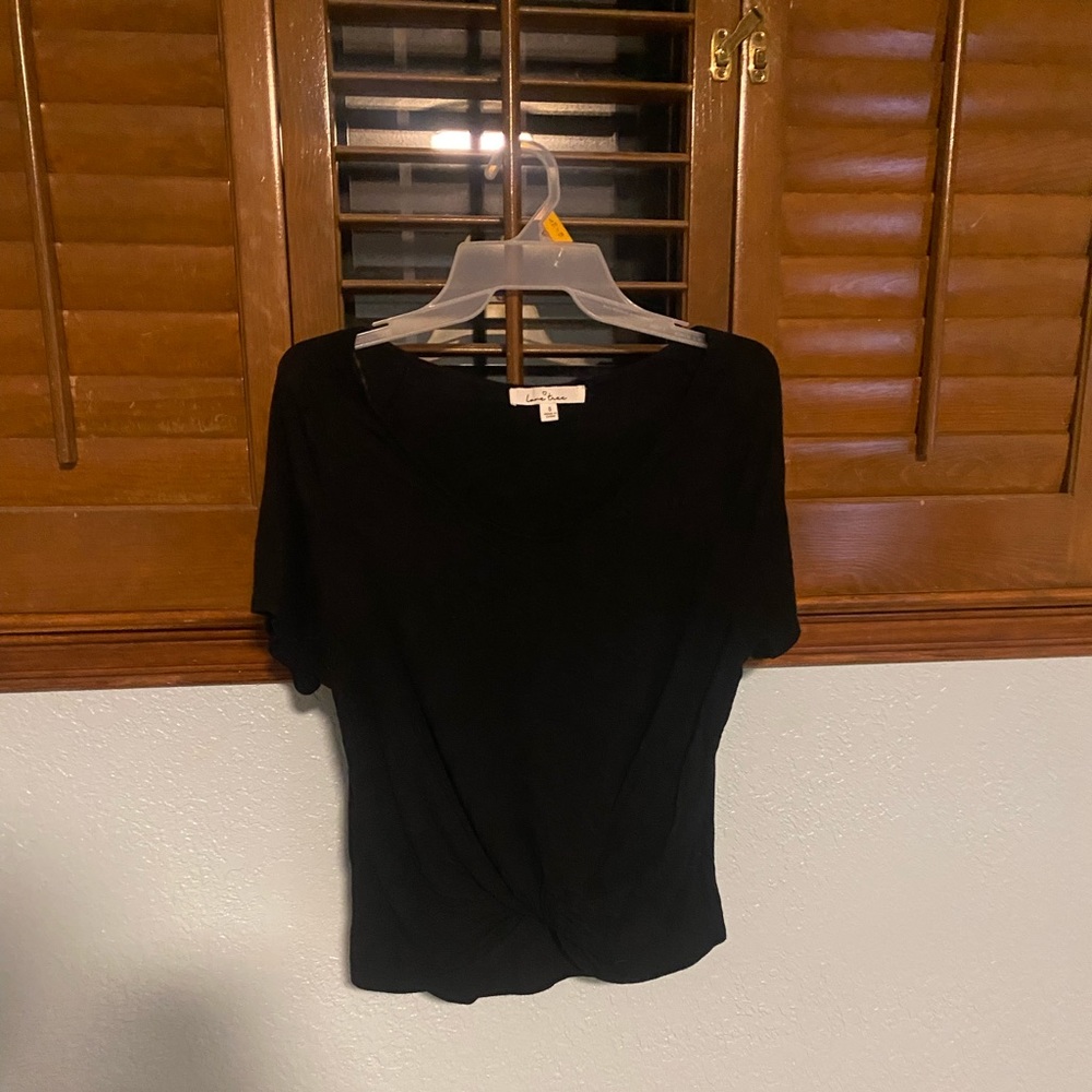 Black Tee